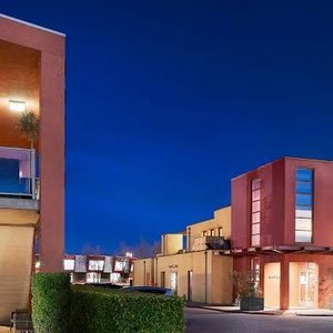 Babylon Hotel image 1