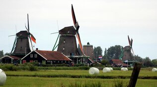 Ondernemers en bewoners Zaanse Schans willen geen 'Disney aan de Zaan'