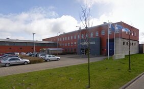 Vakbond en Tweede Kamer willen maatregelen tegen gevangenisparty&#39;s