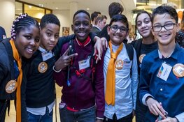 Kinderen op bezoek bij typische Zaanse bedrijven