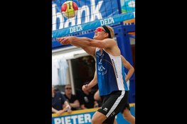 Beachvolleyballer Mees Blom ‘Back to School’ in Zaanstad