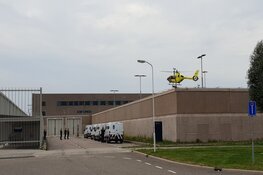 Zwaargewonde door brand in gevangenis Westzaan