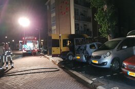 Meerdere voertuigen in de fik in Zaandam