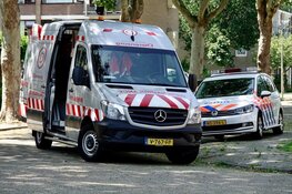 Hond gered van snikheet balkon