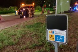 Automobilist crasht op pompstation Zaandam