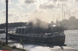 Brand op boot in Zaandam