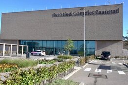 Gedetineerde steekt celgenoot meerdere keren met schilmesje in gevangenis Westzaan