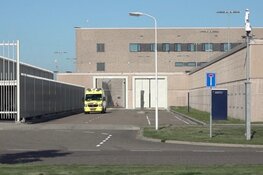 Gedetineerde steekt celgenoot meerdere keren met schilmesje in gevangenis Westzaan