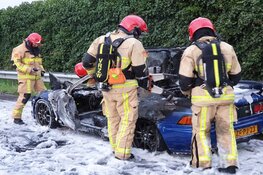 Auto in brand op A7