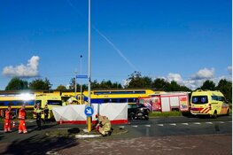 Motorrijder in kritieke toestand na aanrijding