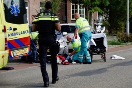 Fietsster te laat gezien in Oostzaan, raakt gewond