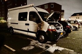 Camper in brand gestoken