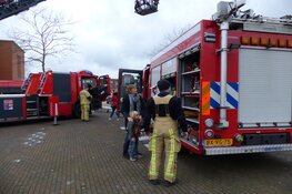 Brandweer Wormerveer in actie voor de voedselbank