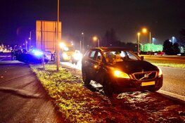 Auto slaat over de kop in Zaandijk