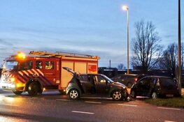 Twee gewonden en ravage bij botsing Zaandijk