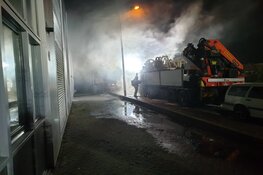 Vrachtwagen in brand in Zaandam