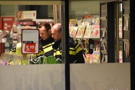 Zwaargewonde bij steekpartij in supermarkt Zaandam: verdachte aangehouden