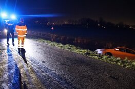 Auto te water in Wijdewormer