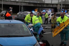 Motorrijder zwaar gewond bij ongeval Oostzaan