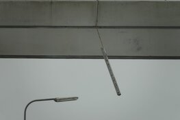 Verlichting brug los gewaaid