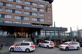 Overval in Van der Valk-hotel Oostzaan: daders in auto op de vlucht