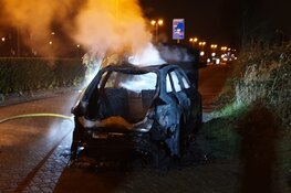 Auto in brand in Zaandam