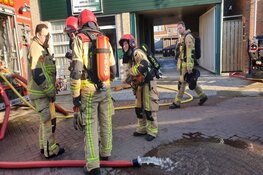Uitslaande woningbrand Koog aan de Zaan zorgt voor schade omliggende woningen