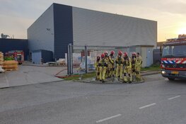Middelbrand bij gebouw in Zaandam
