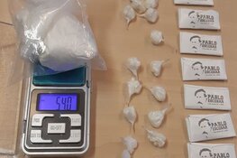 Politie Zaanstreek vindt drugs en geld in boxershort van man