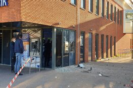 Plofkraak op Rabobank in Oostzaan, daders nog niet gepakt