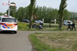 Ongeval met fietsers en bromfiets, drie gewonden