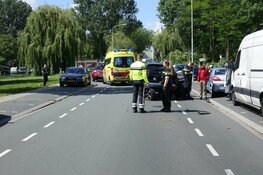 Aanrijding in Zaandam: wielen schieten uit de as