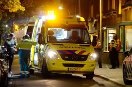 Man in arm gestoken in Koog aan de Zaan