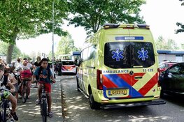 Vrouw uit zwembad in Wormer gered