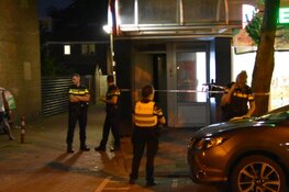 Politie lost waarschuwingsschot bij aanhouding gewapende verwarde verdachte in Zaandam