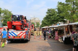 Woningbrandje in Zaandam, drukte bij markt