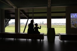 Drie maal is scheepsrecht bij de opening van het nieuwe Molenmuseum op de Zaanse Schans