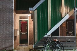 Zwaar explosief afgegaan bij portiekflat Zaandam