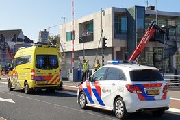 Gevaarlijke situatie op Wilhelminabrug Zaandam: alweer fietsster gewond