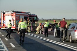 Botsing op brug N246: drie auto's total loss