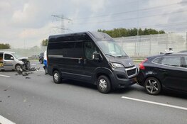 Flinke vertraging na ongeluk op A8
