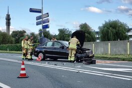 Auto te water in Wormerveer, bestuurder gewond
