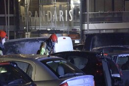 Zes auto&#39;s in brand voor flat in Zaandam