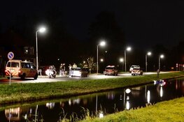 Auto te water in Westknollendam