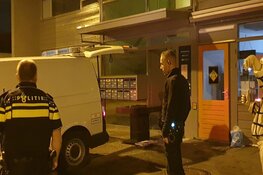 Zaanse politie beëindigd feest, burgemeester sluit pand