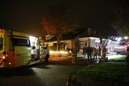 &#39;Jongen zit twee uur lang klem in boom&#39;