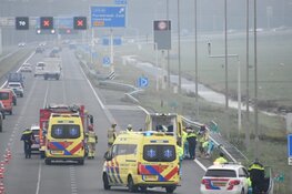 A7 richting Purmerend enige tijd afgesloten na onwel geworden persoon