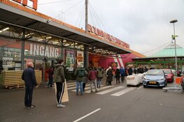 Drukte bij Hornbach Zaandam