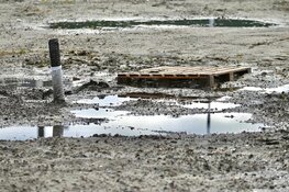 Jongetje vast in drijfzand op bouwplaats in Assendelft