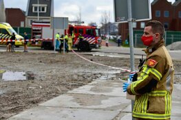 Jongetje vast in drijfzand op bouwplaats in Assendelft